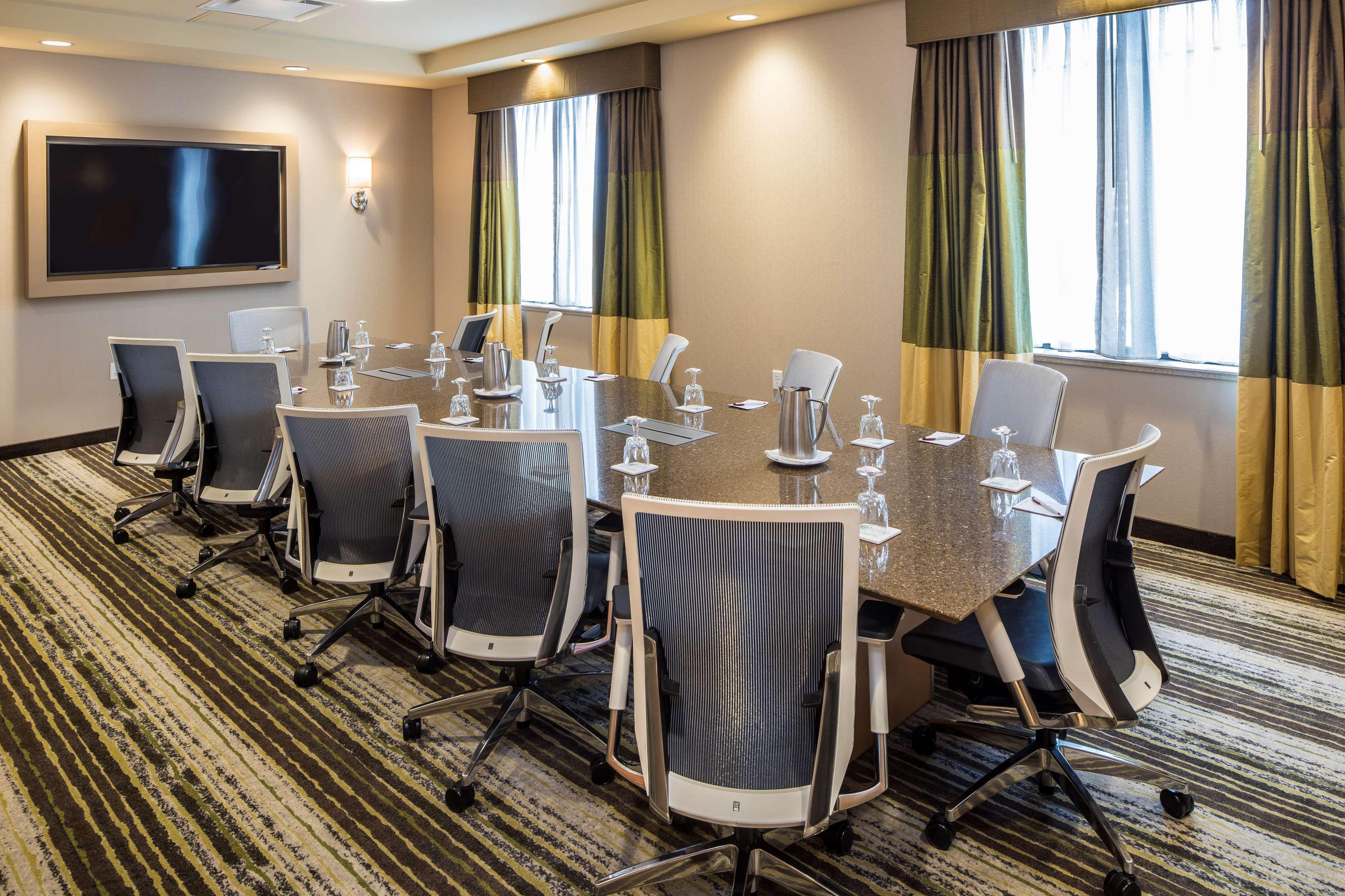 Best Western Plus Franciscan Square Inn & Suites Steubenville Exterior photo